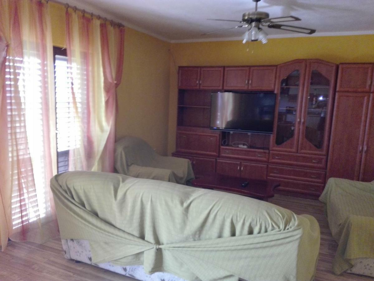 Apartment Luka Trogir Eksteriør billede