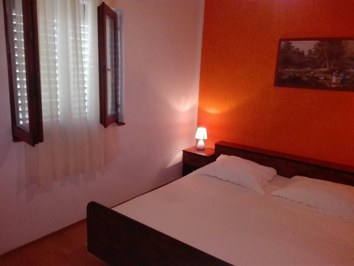 Apartment Luka Trogir Eksteriør billede